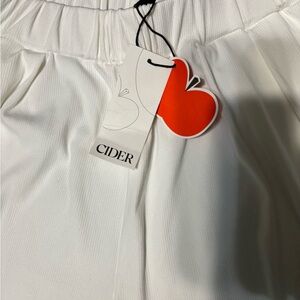 White cider pants